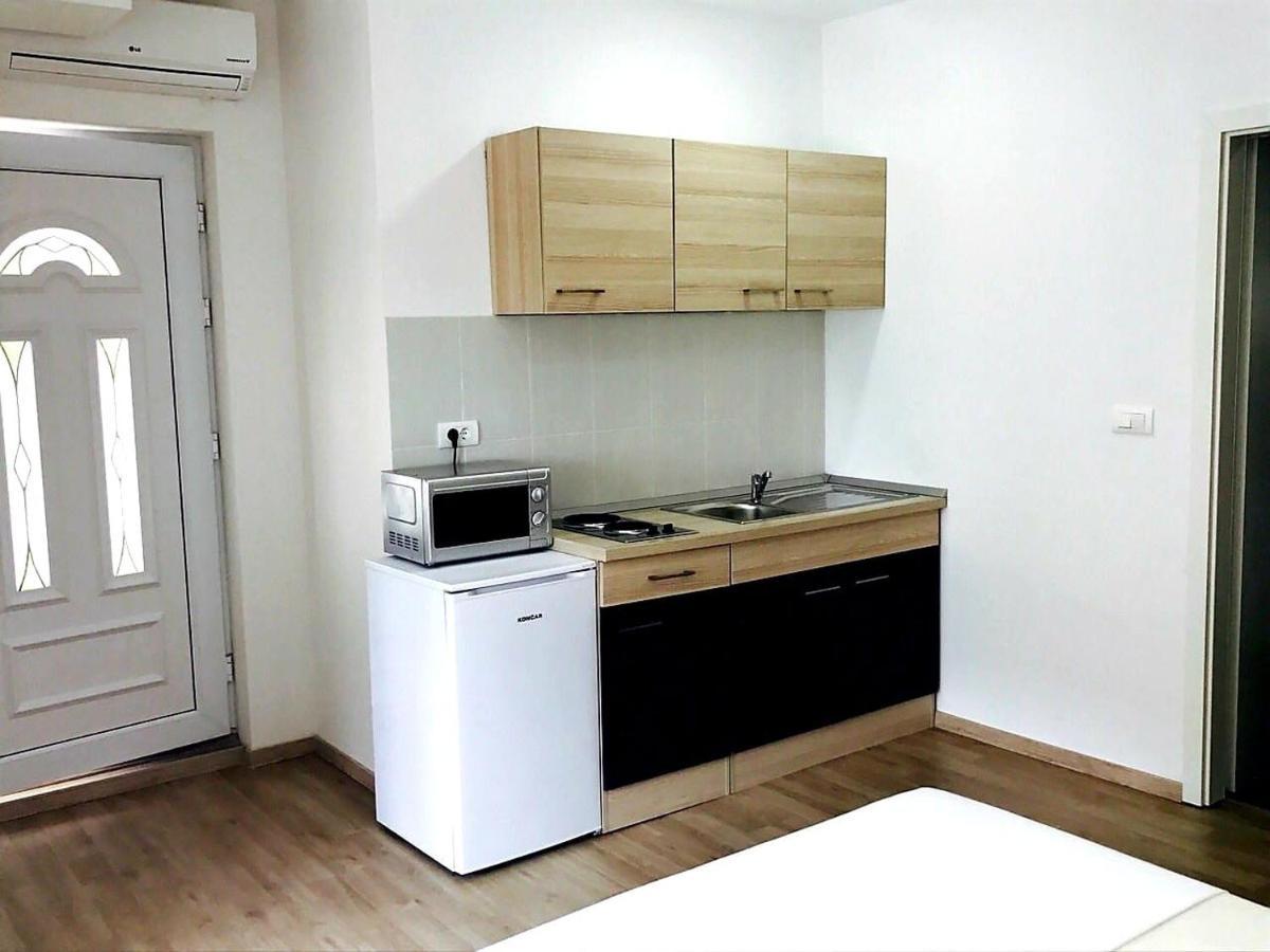 Apartmani Maki Omiš Exteriör bild